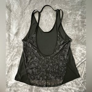 Lululemon tank top